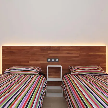 Center Two Bedrooms Apartment, In A 1870's Full Renewed Building