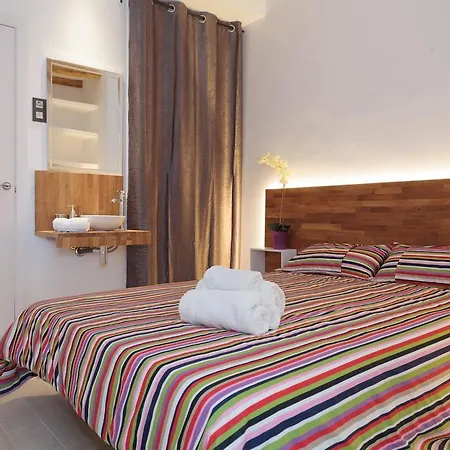 Center Two Bedrooms Apartment, In A 1870's Full Renewed Building *