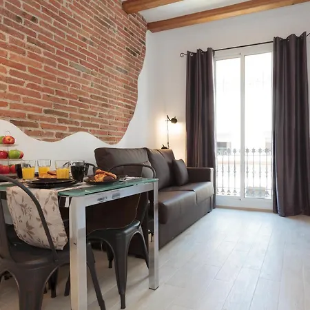 Center Two Bedrooms Apartment, In A 1870's Full Renewed Building