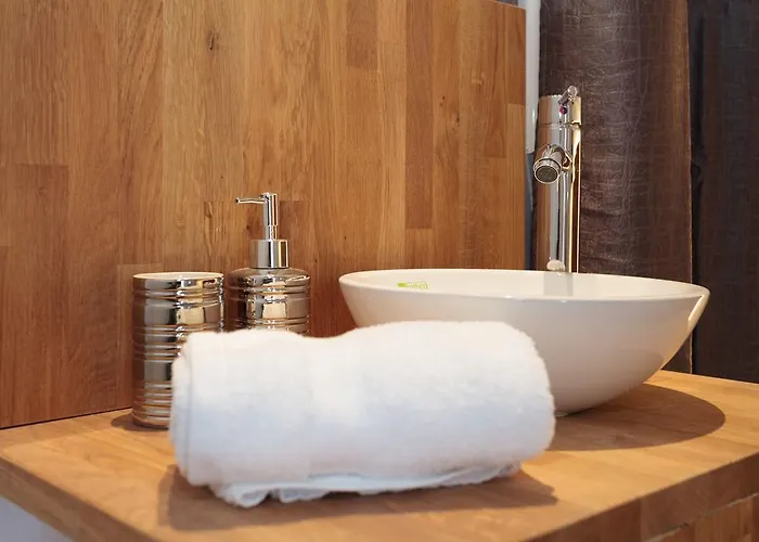 Apartment Center Two Bedrooms Apartment, In A 1870's Full Renewed Building *