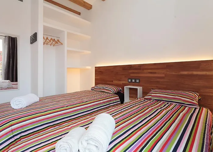 Center Two Bedrooms Apartment, In A 1870's Full Renewed Building *