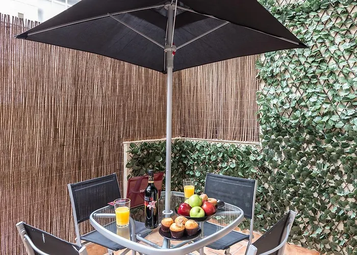 Apartment Center Two Bedrooms Apartment, In A 1870's Full Renewed Building *