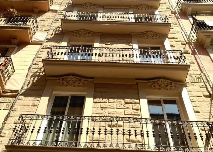 Center Two Bedrooms Apartment, In A 1870's Full Renewed Building *